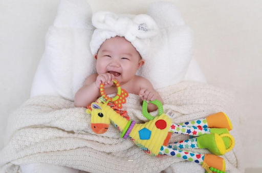 深圳宝宝舌苔白怎么回事